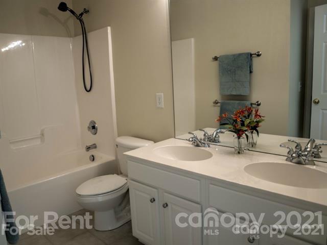 Weston Glen - Residential Lease