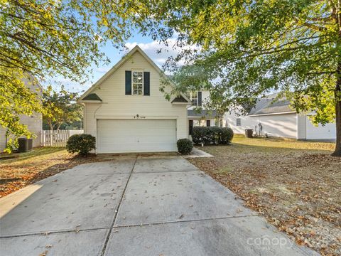 Photo of 5144 Foxmeade Court, Lancaster, SC 29720 (MLS # 4309038)