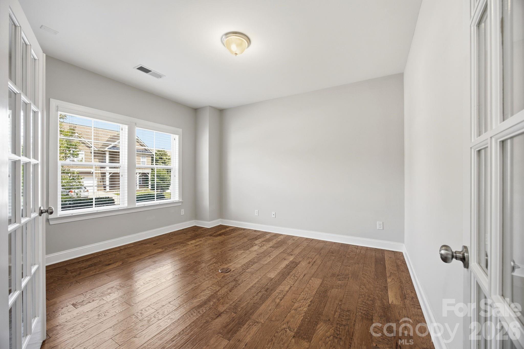 2284 Barrowcliffe Drive NW