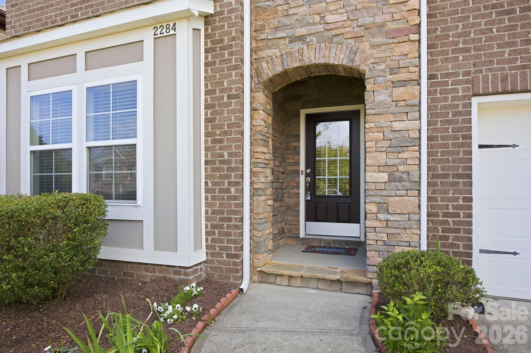 2284 Barrowcliffe Drive NW