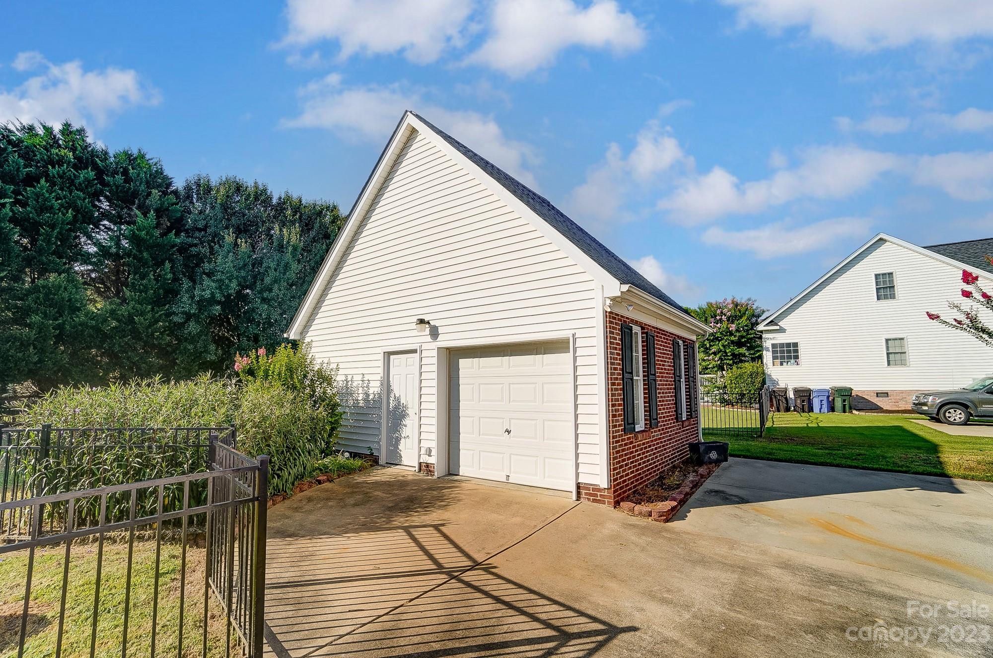 Miller Pond - Residential