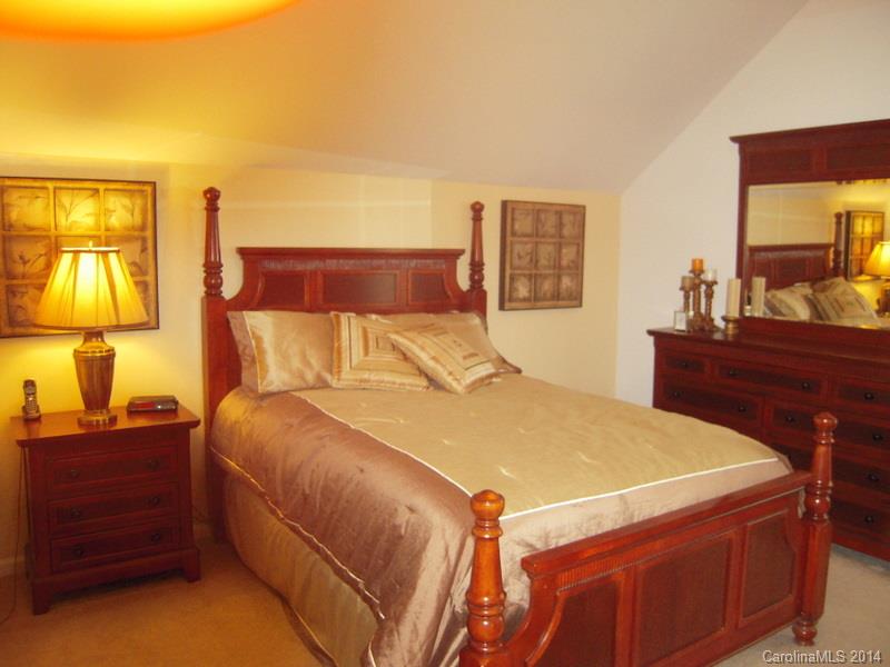 Sunset On Linda Vista - Residential Lease