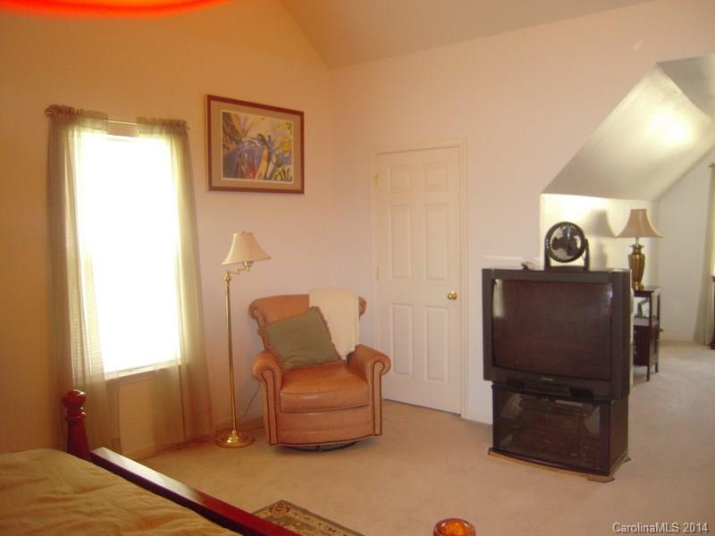 Sunset On Linda Vista - Residential Lease