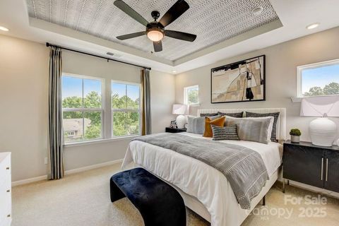 512 Annie Lowery Way Davidson NC 28036