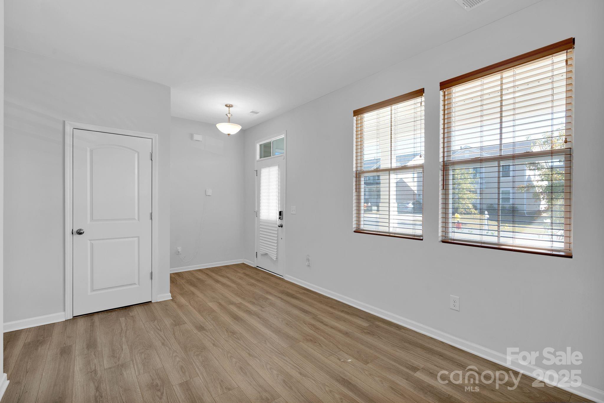 9518 Harvard Oak Court