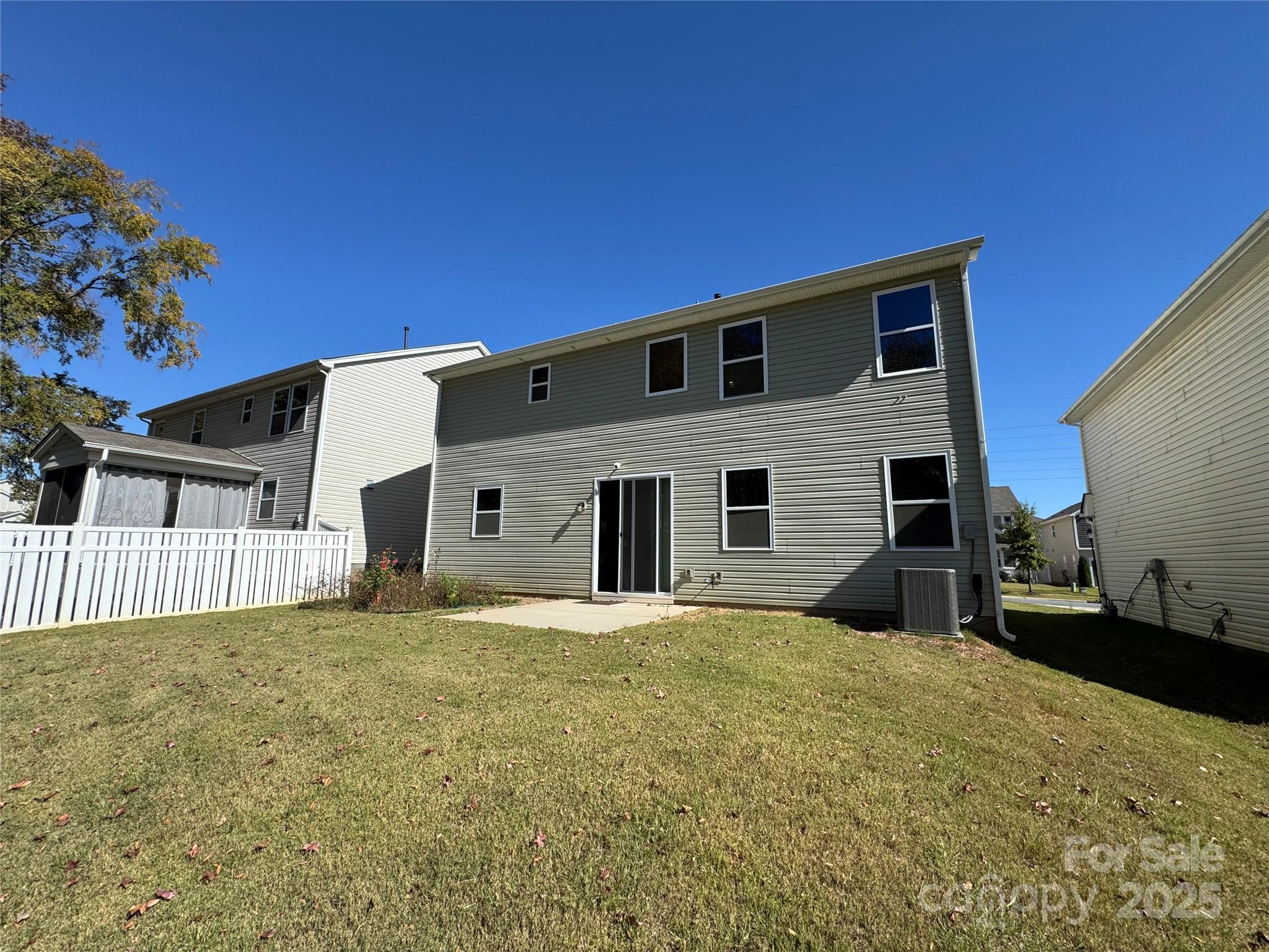 9518 Harvard Oak Court
