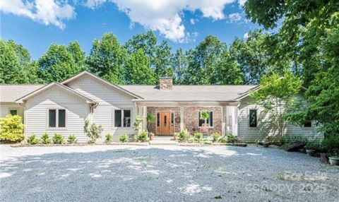 1468 Mount Olivet Road Zirconia NC 28790