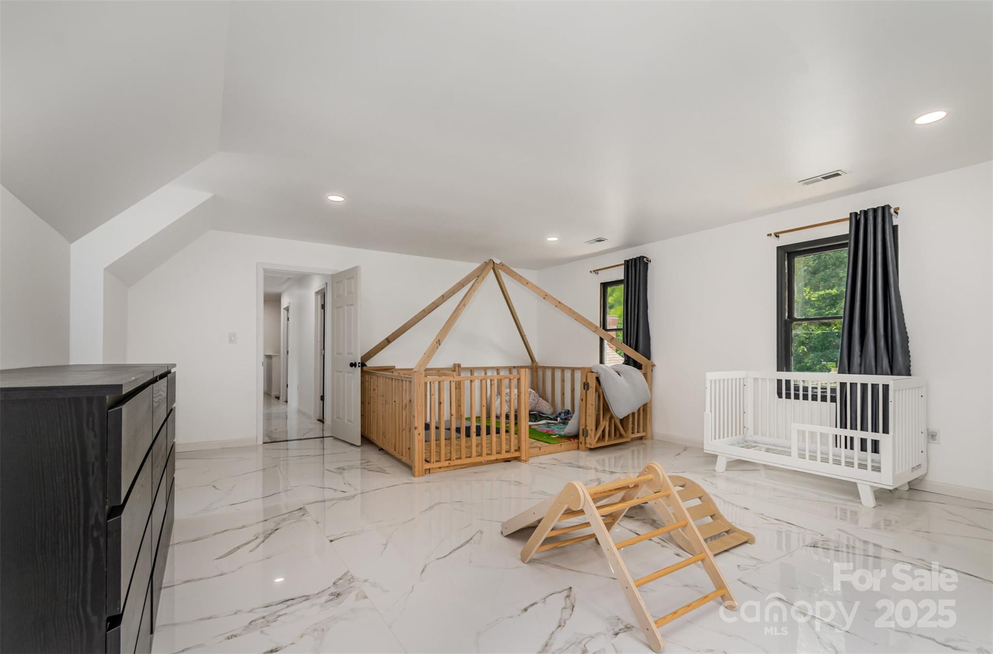 8429 Meadowcroft Court