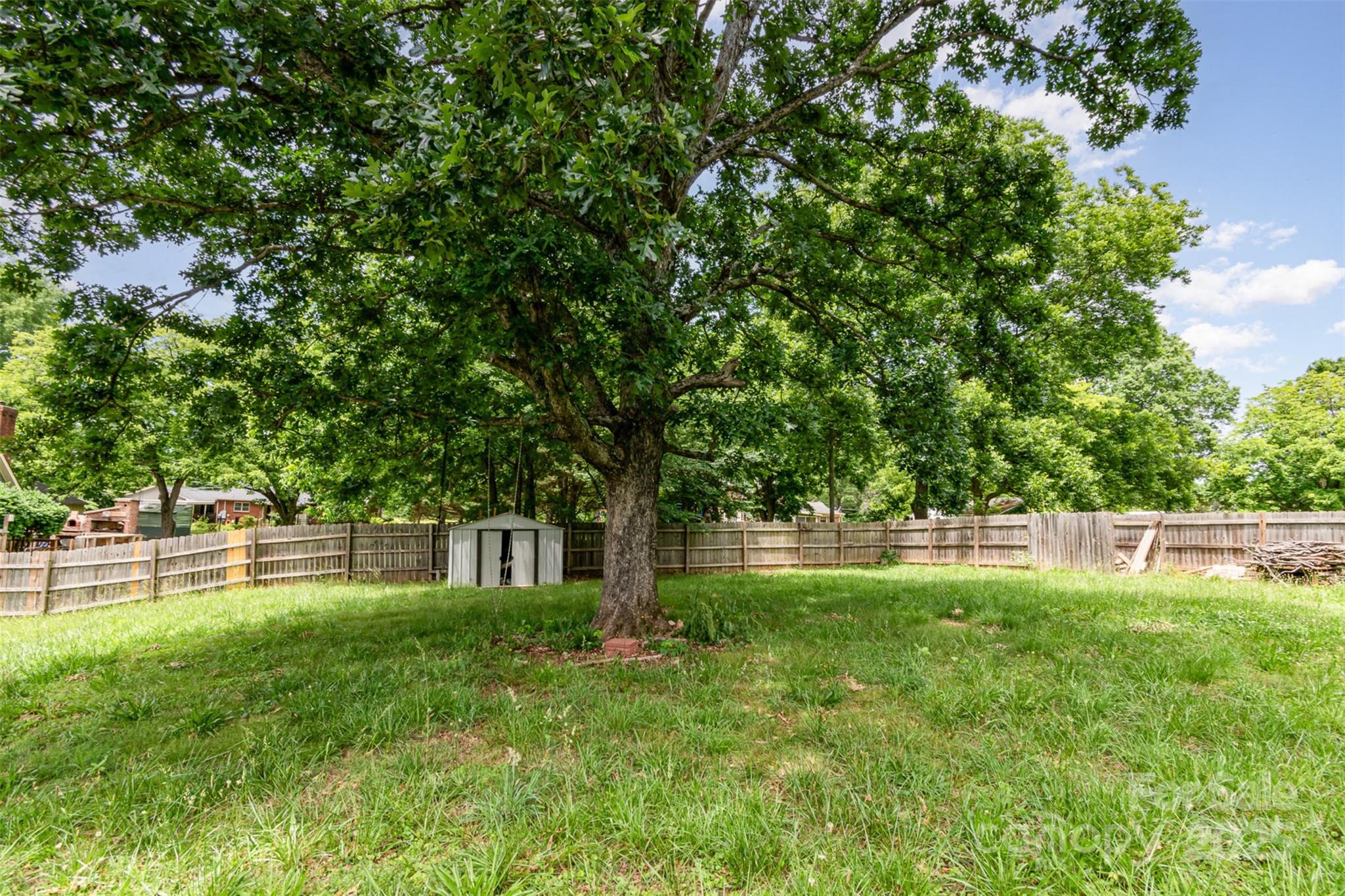 8429 Meadowcroft Court