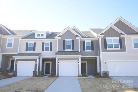 Photo of 752 Kitfox Drive NW, Concord, NC 28027 (MLS # 4330145)