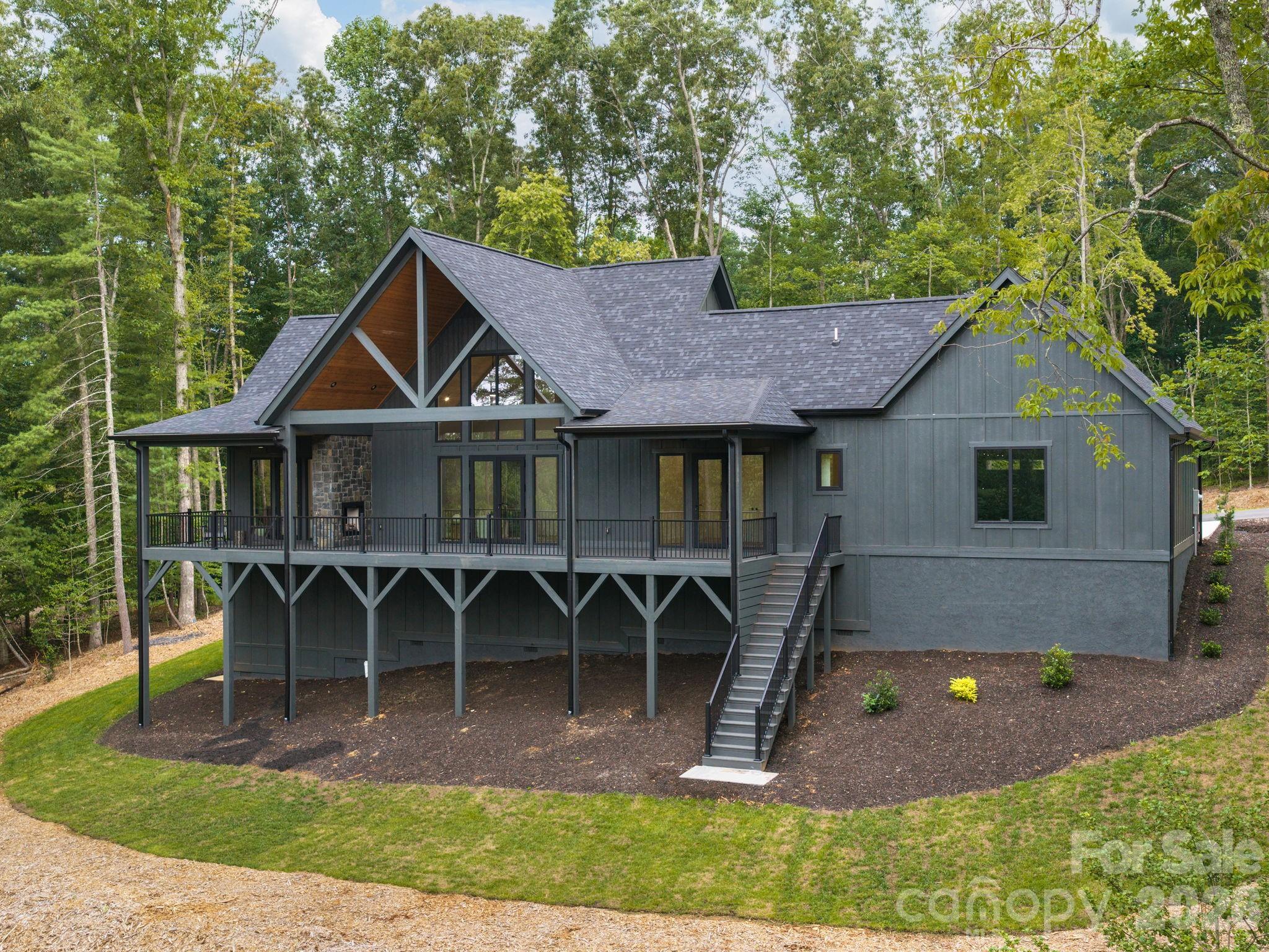 33 Reserve Rd, Hendersonville, NC, 28768, USA, 3 Bedrooms Bedrooms, ,3 BathroomsBathrooms,Residential,Active,33 Reserve Rd,4384004