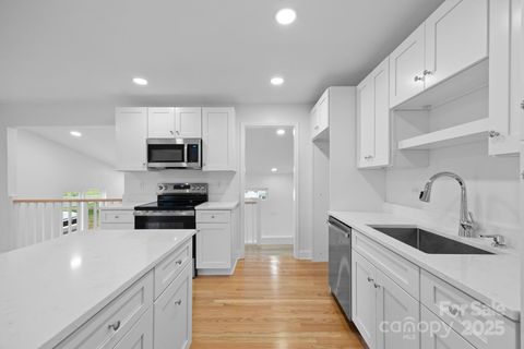 613 Bee Tree Road Swannanoa NC 28778