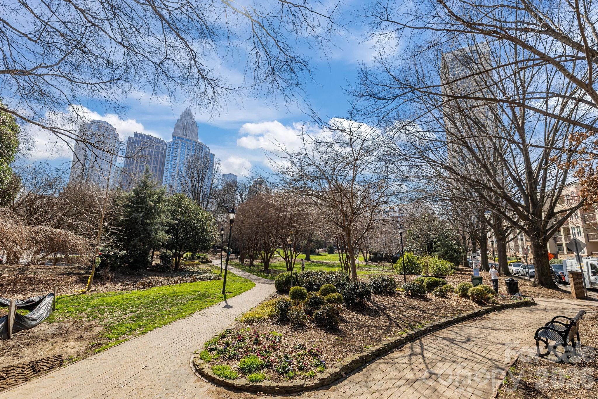 427 W 8th Street 104