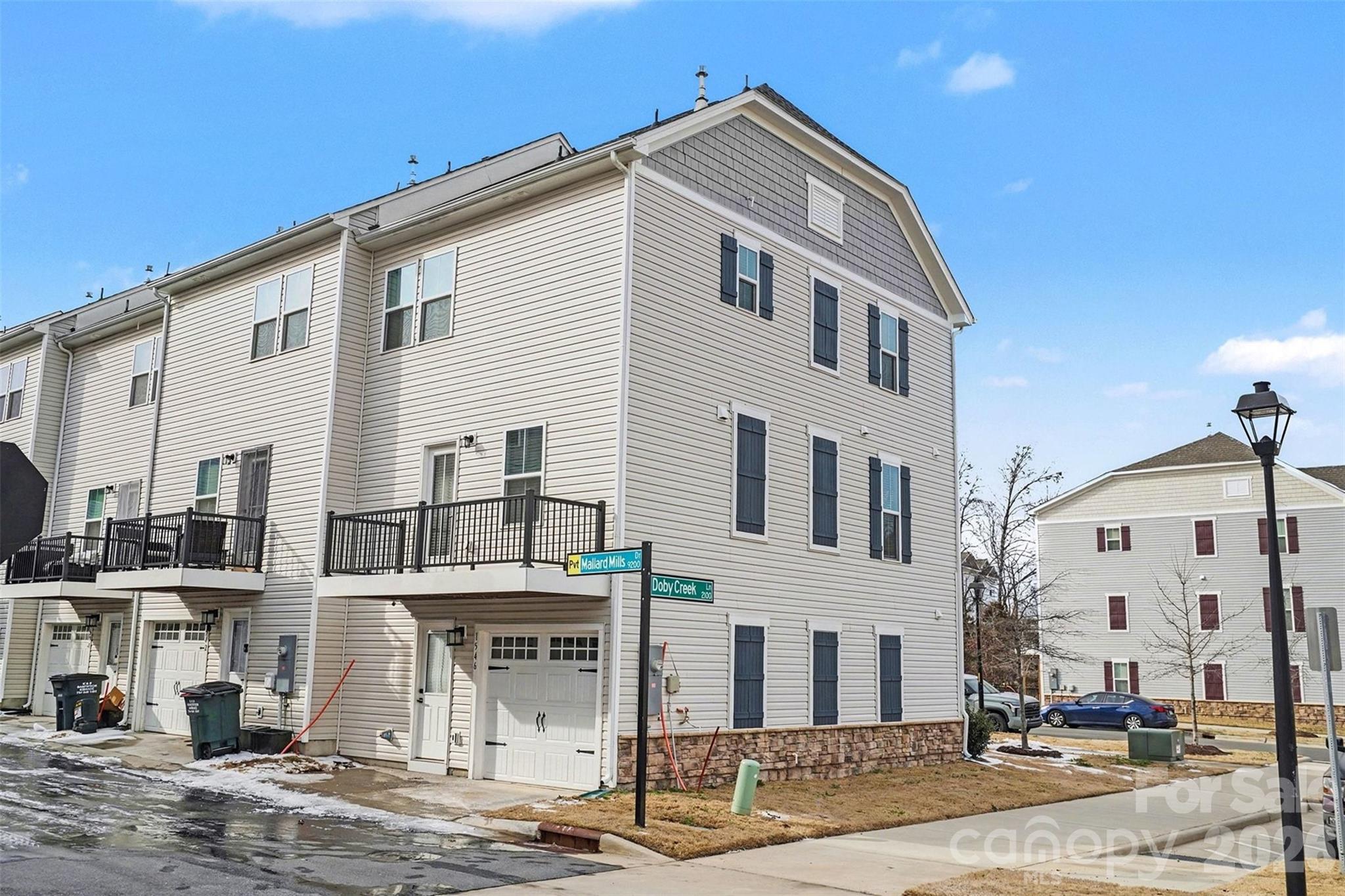 The Towns at Mallard Mills - Residential