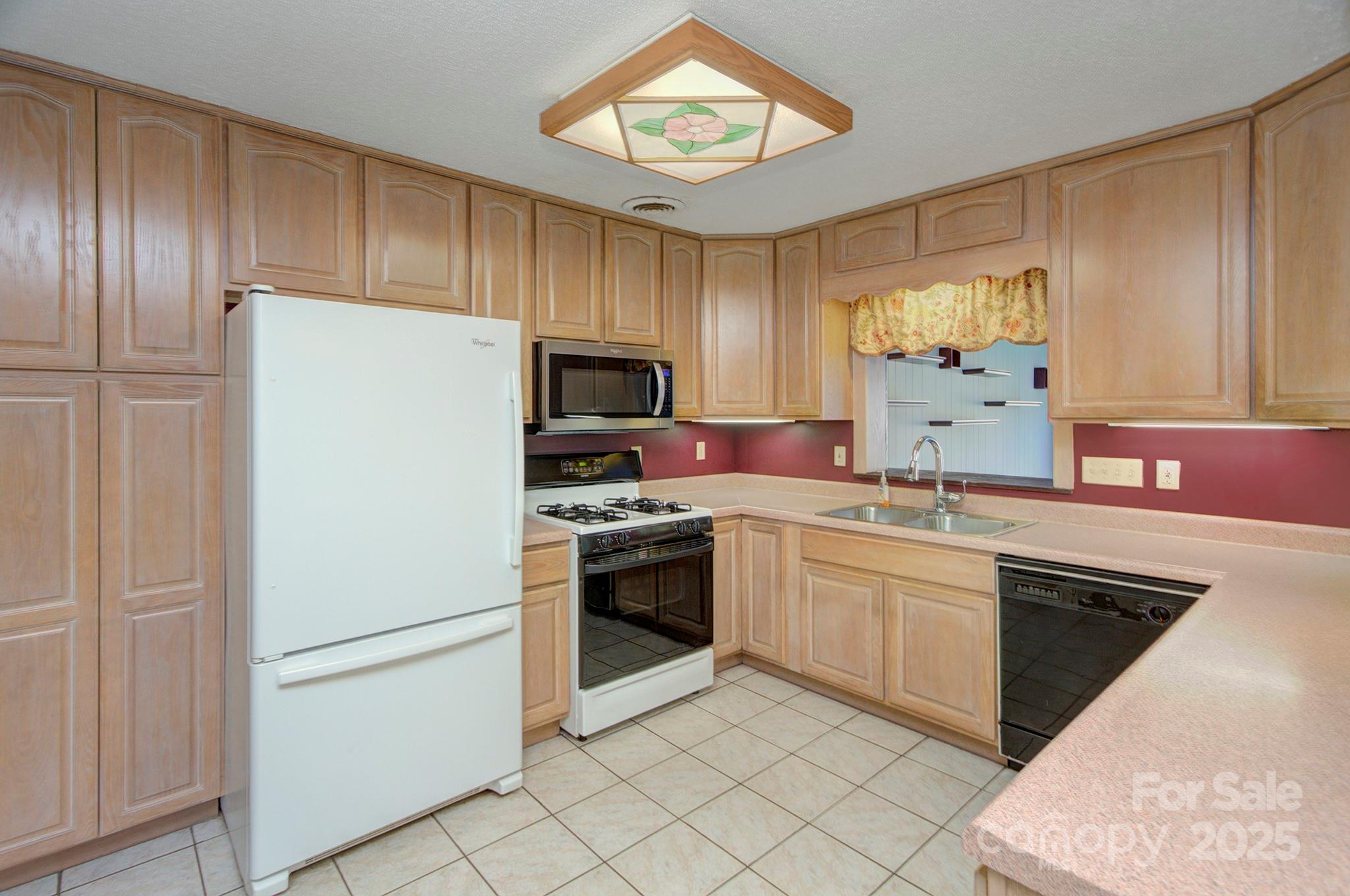 Country Club Heights - Residential
