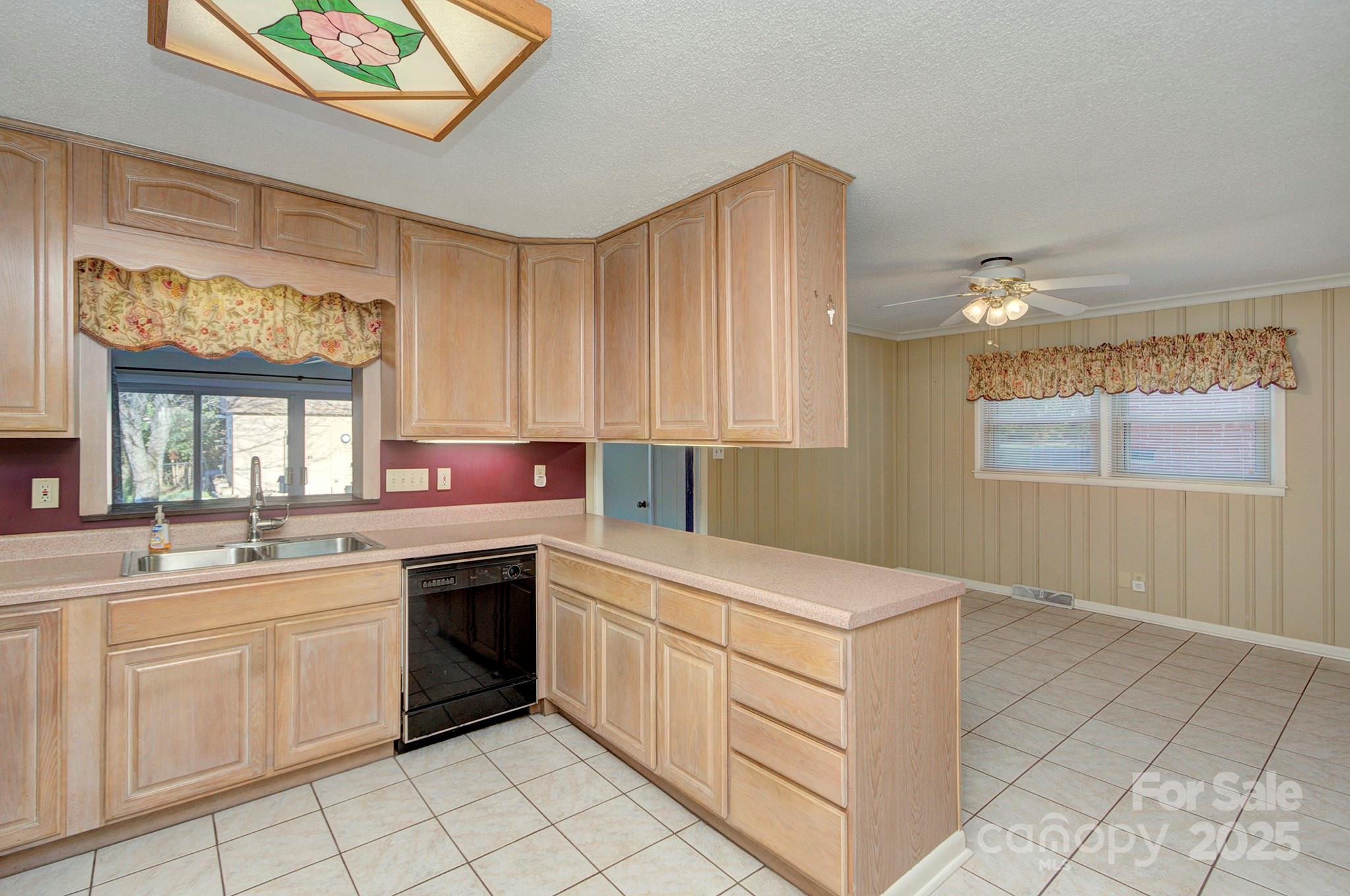 Country Club Heights - Residential