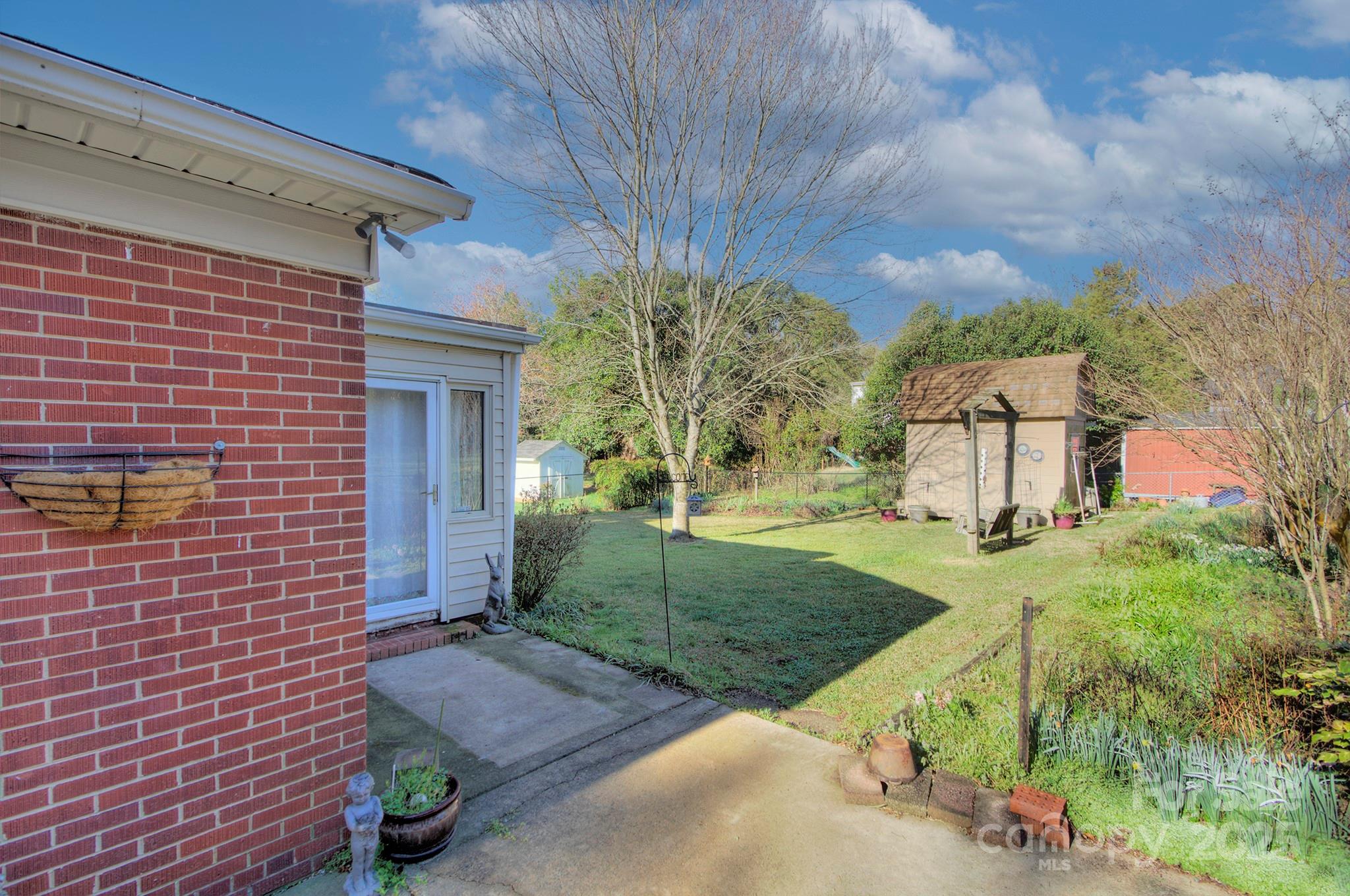 Country Club Heights - Residential