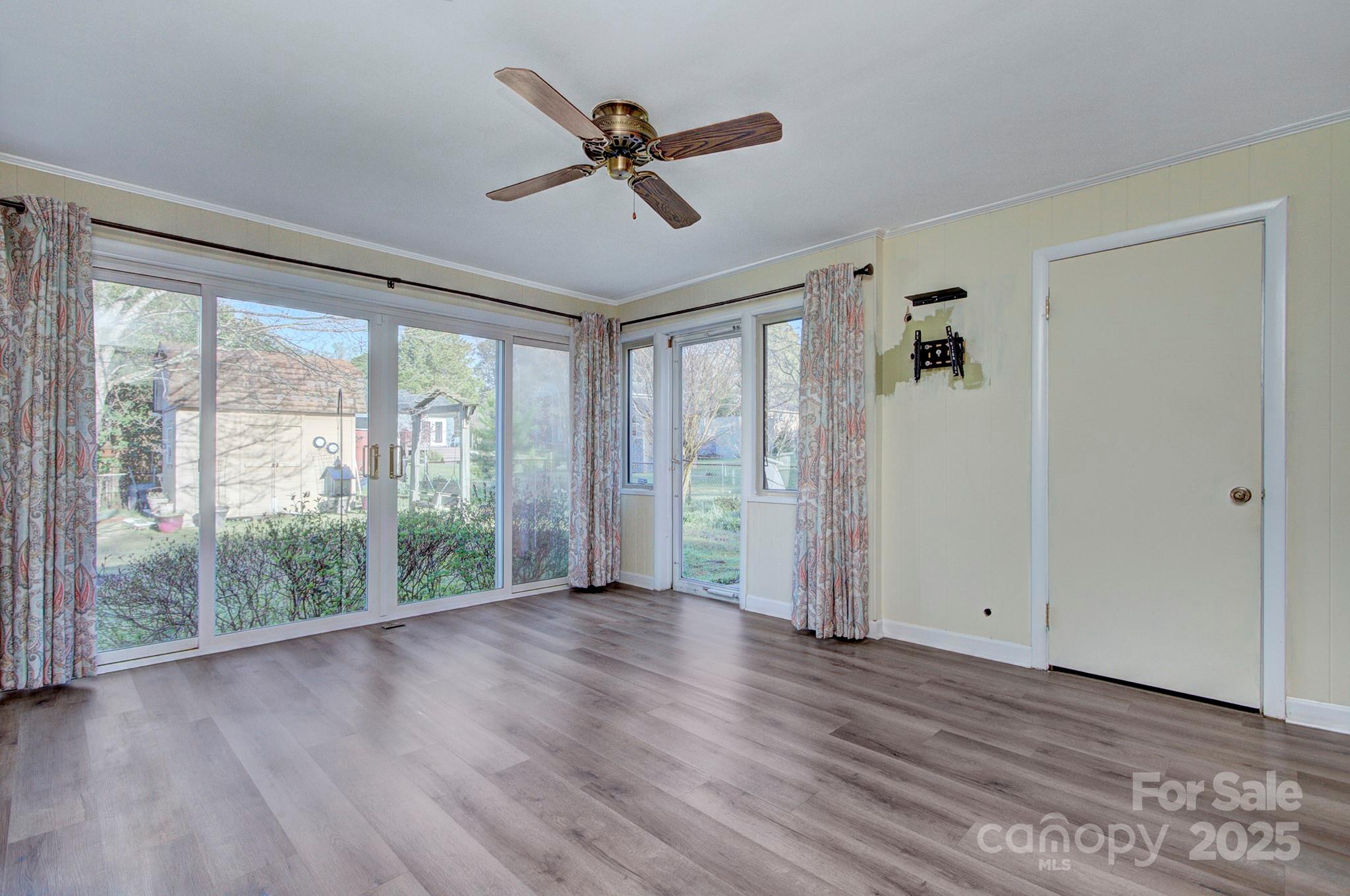 Country Club Heights - Residential