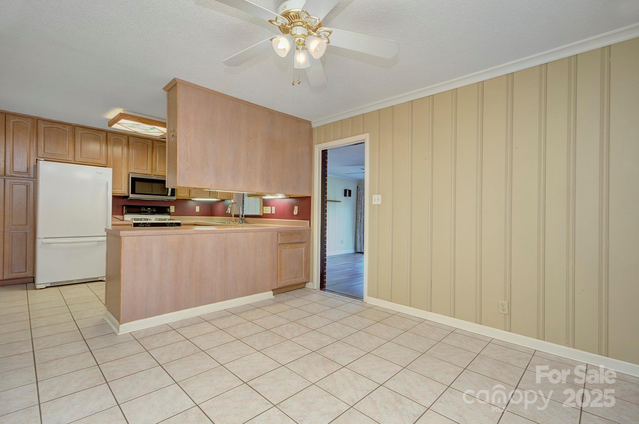 Country Club Heights - Residential