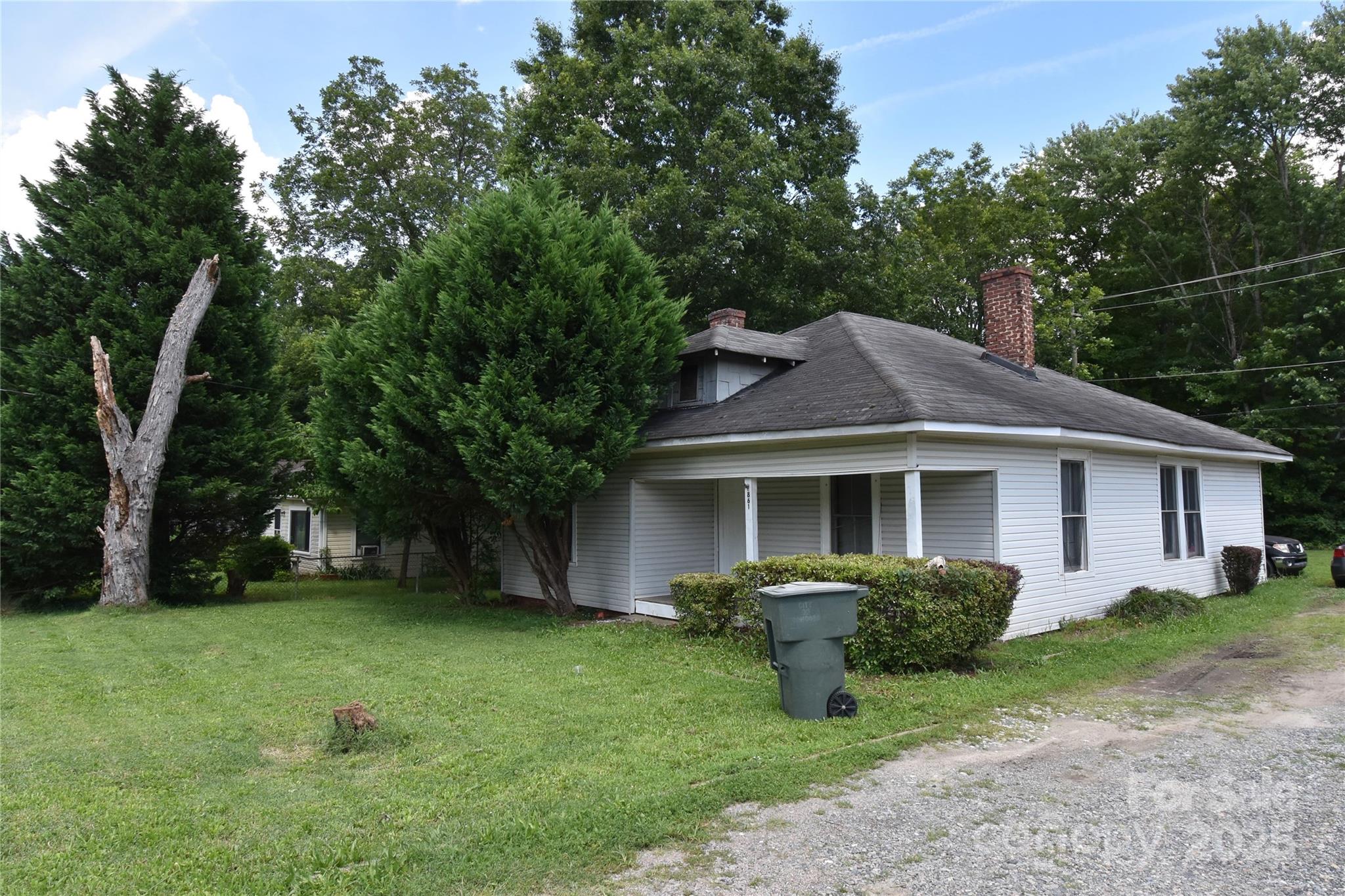 861 Old Charlotte Road SW