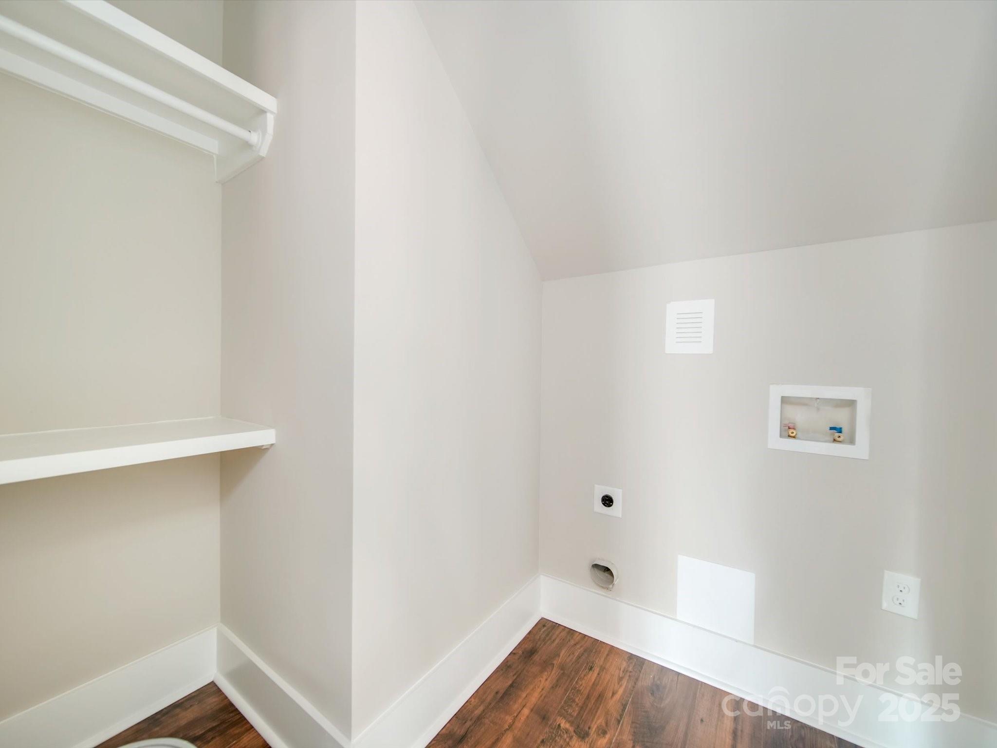 Whispering Oaks - Residential