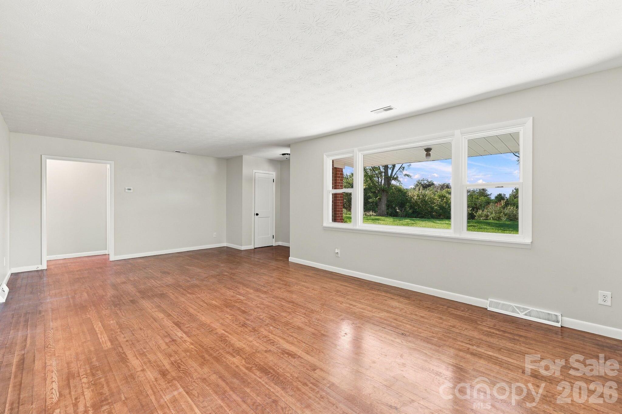 1496 Jenkins Valley Road