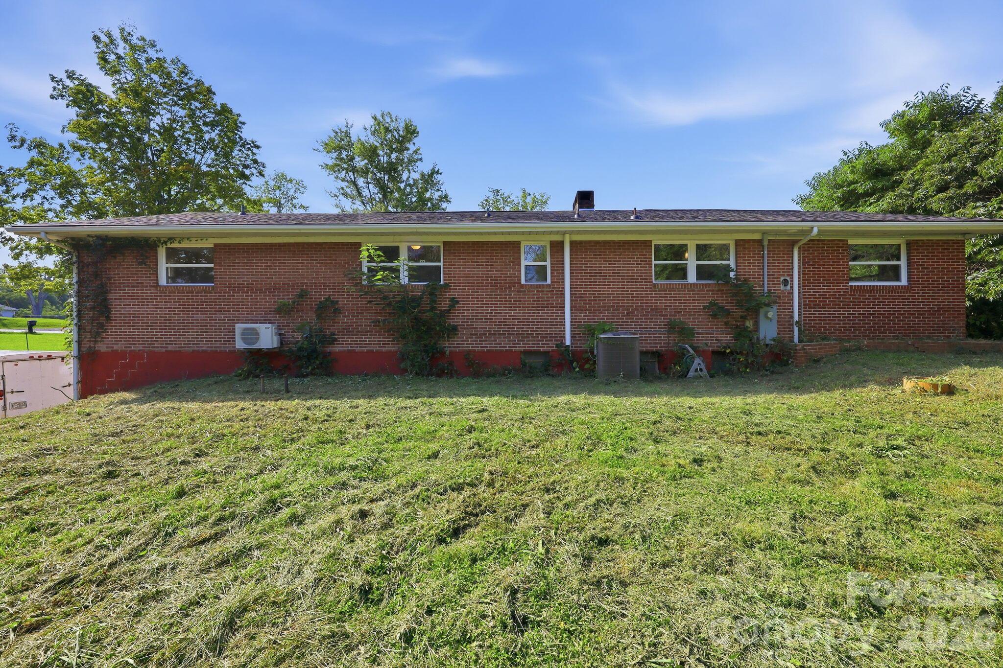 1496 Jenkins Valley Road