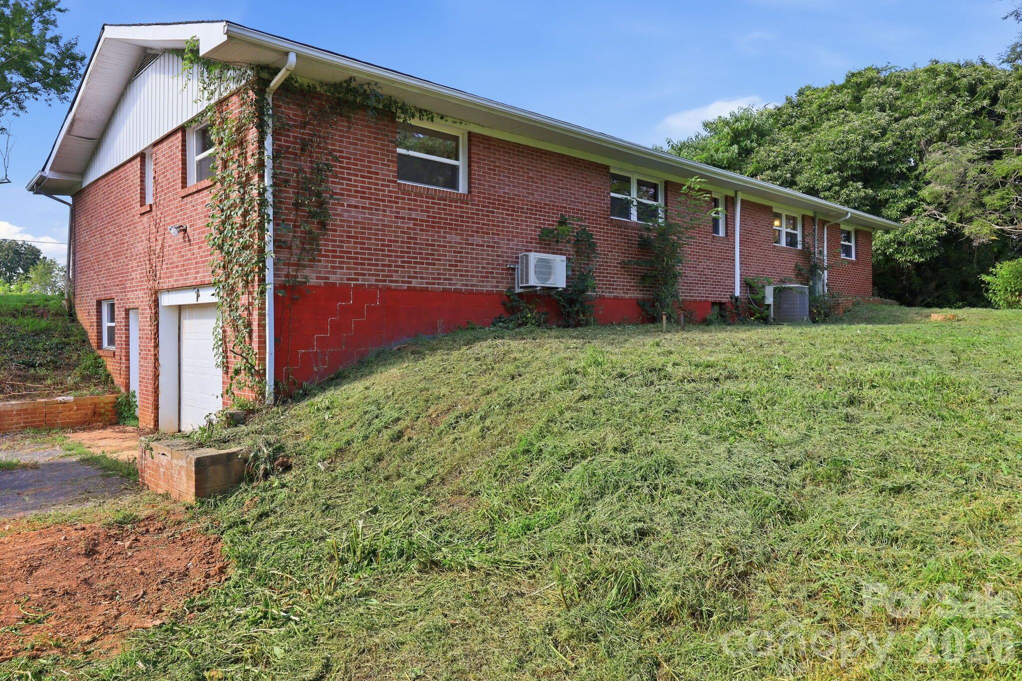 1496 Jenkins Valley Road