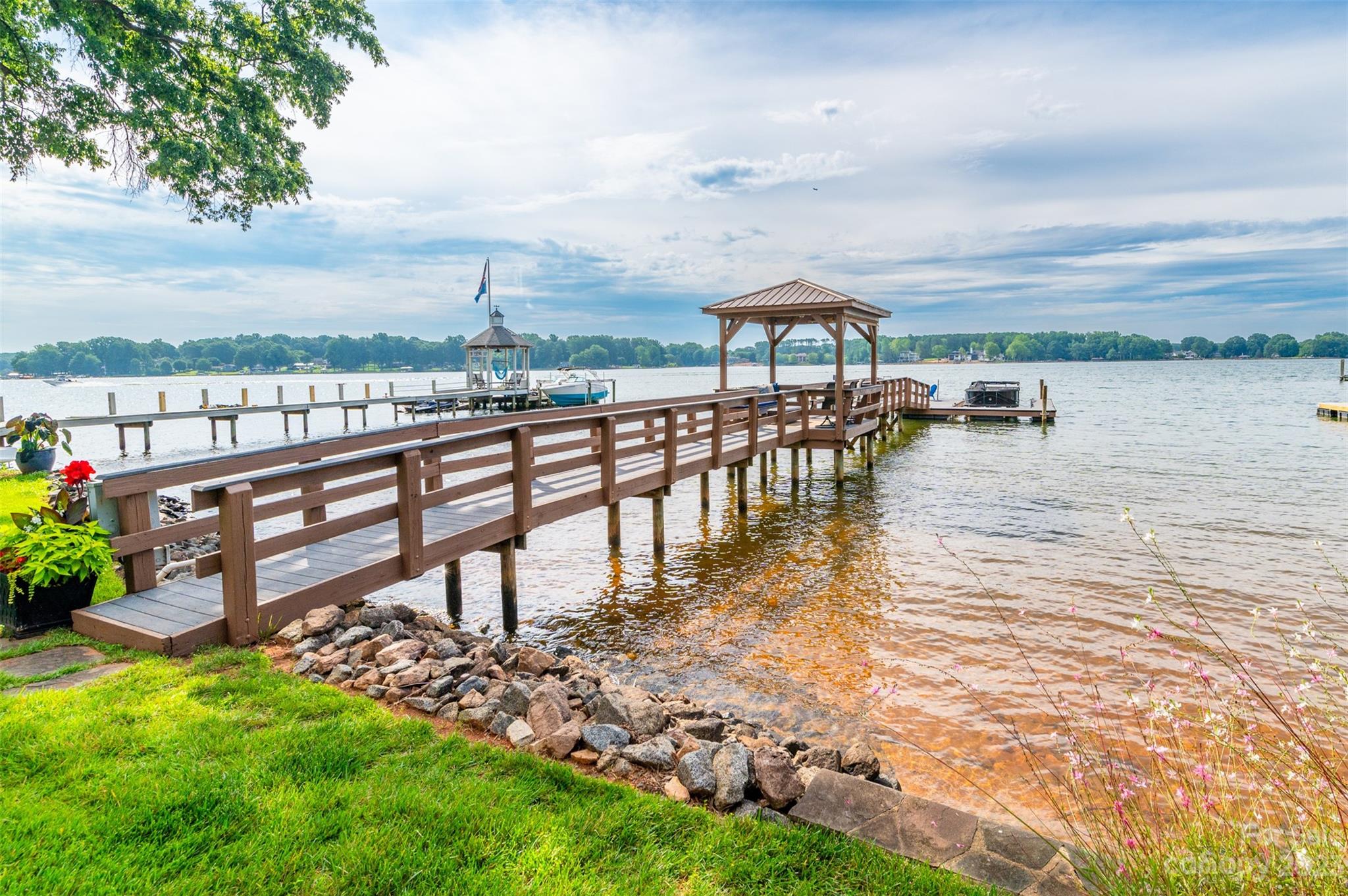 Commodore Peninsula - Residential