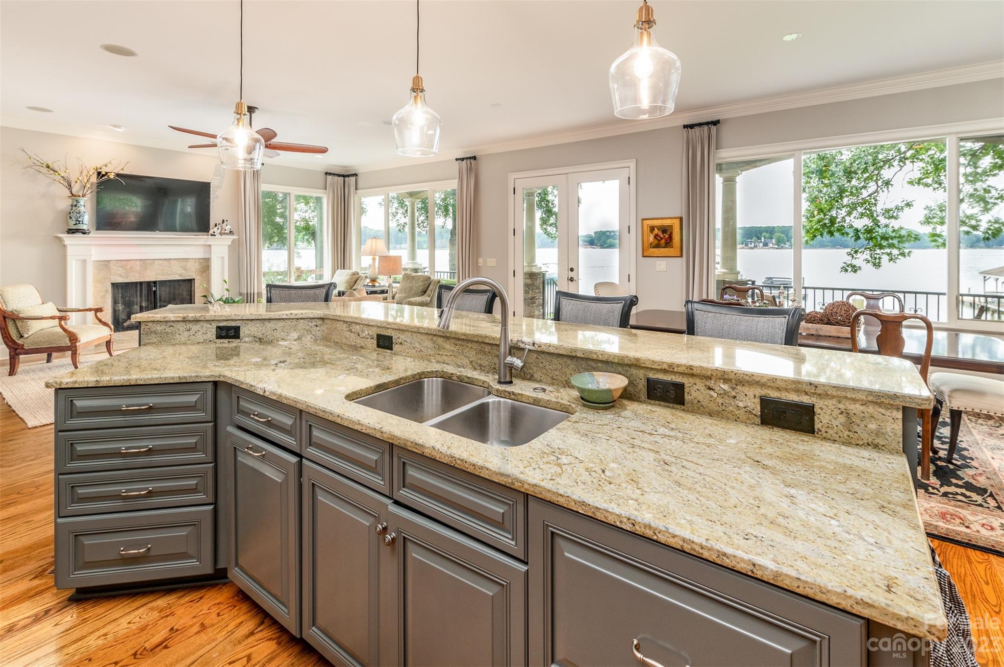 Commodore Peninsula - Residential