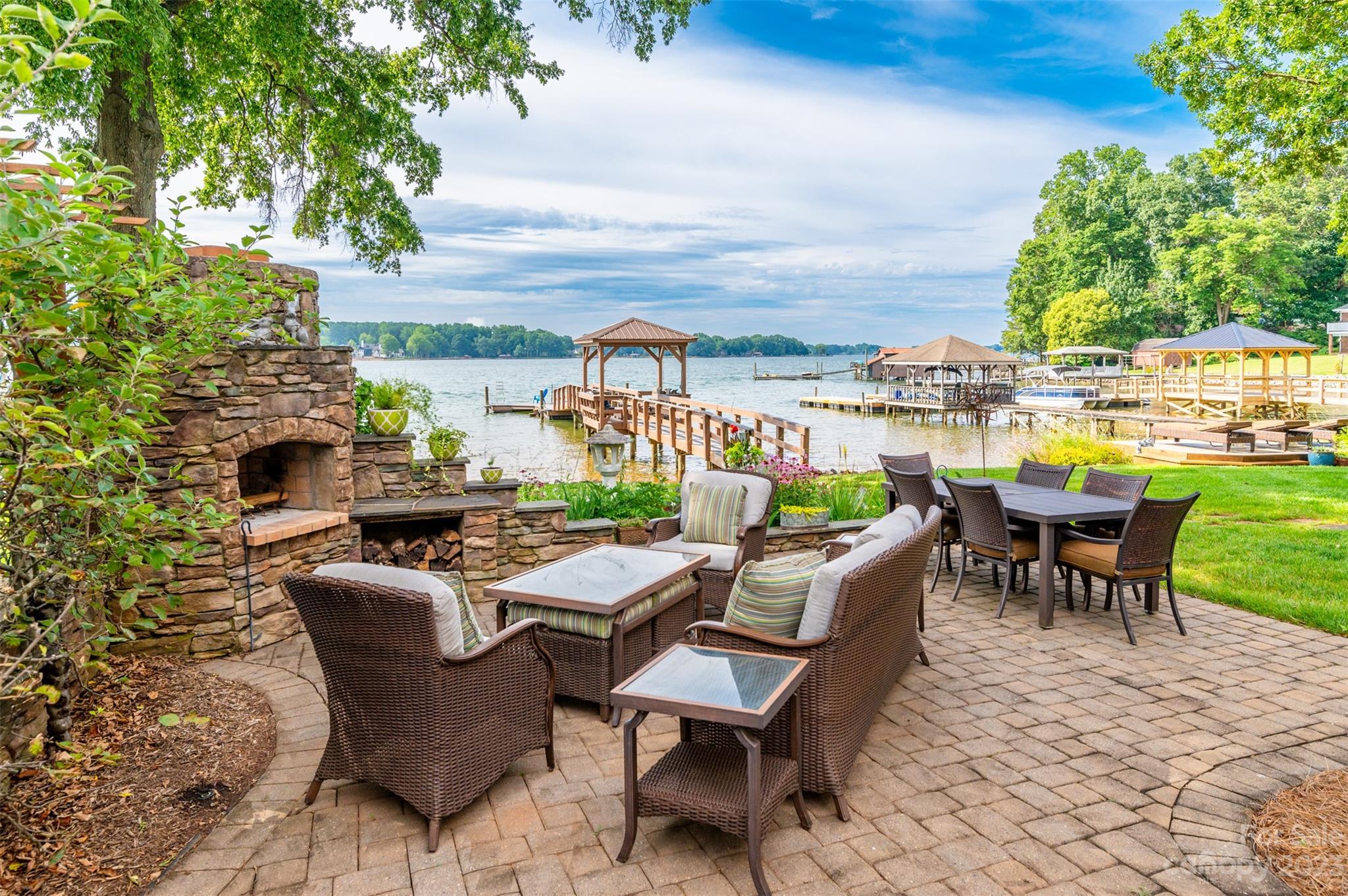 Commodore Peninsula - Residential