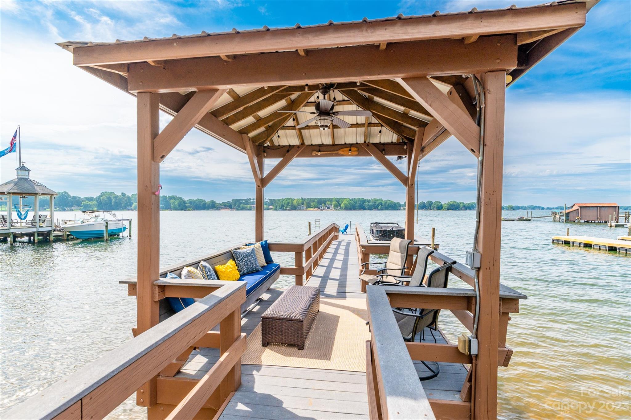 Commodore Peninsula - Residential