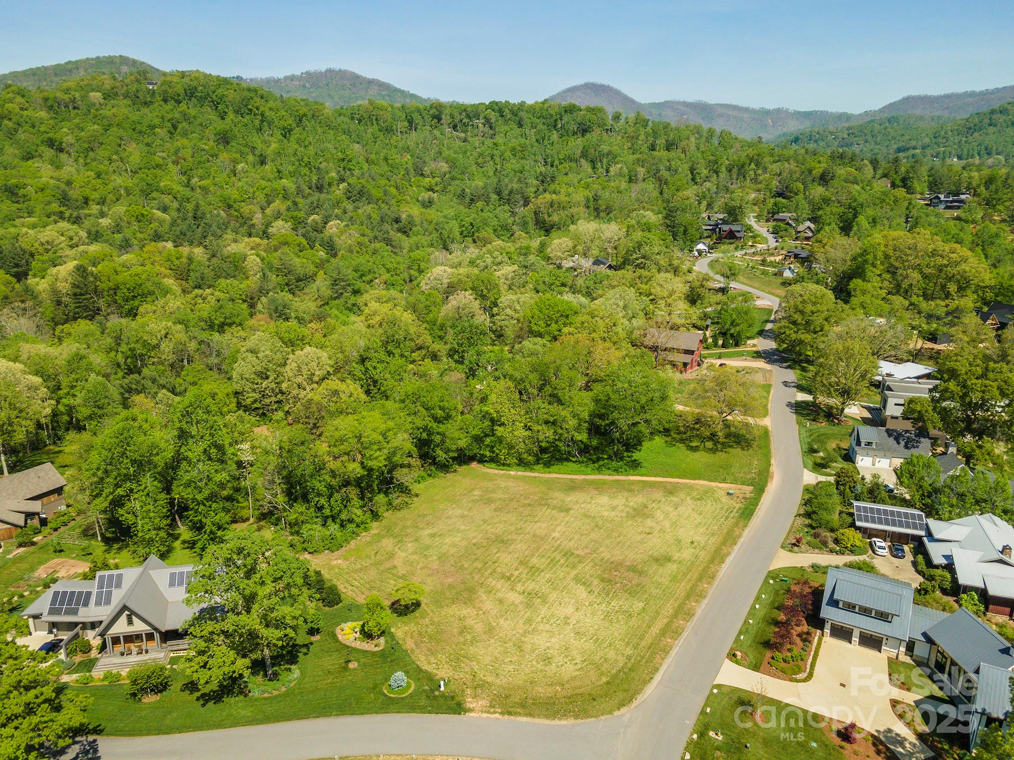 14 Wandering Oaks Way