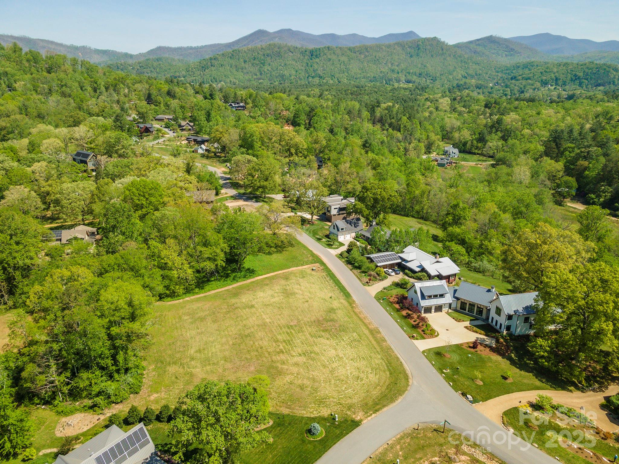 14 Wandering Oaks Way