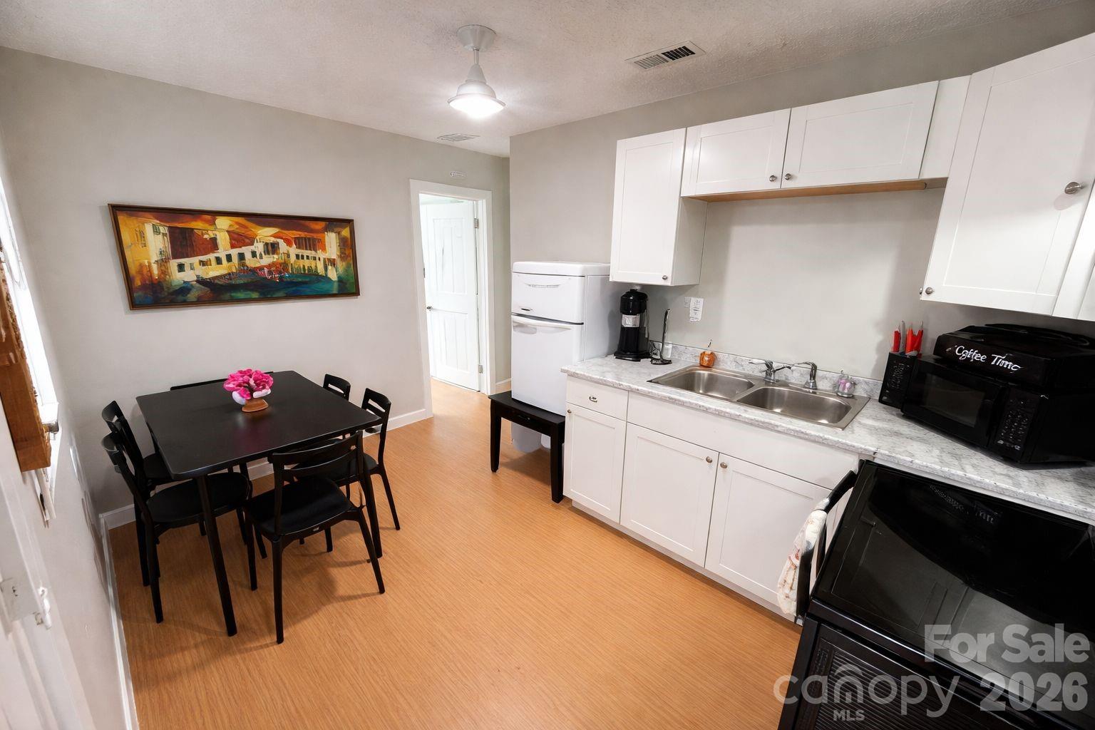 316 Skyland Avenue