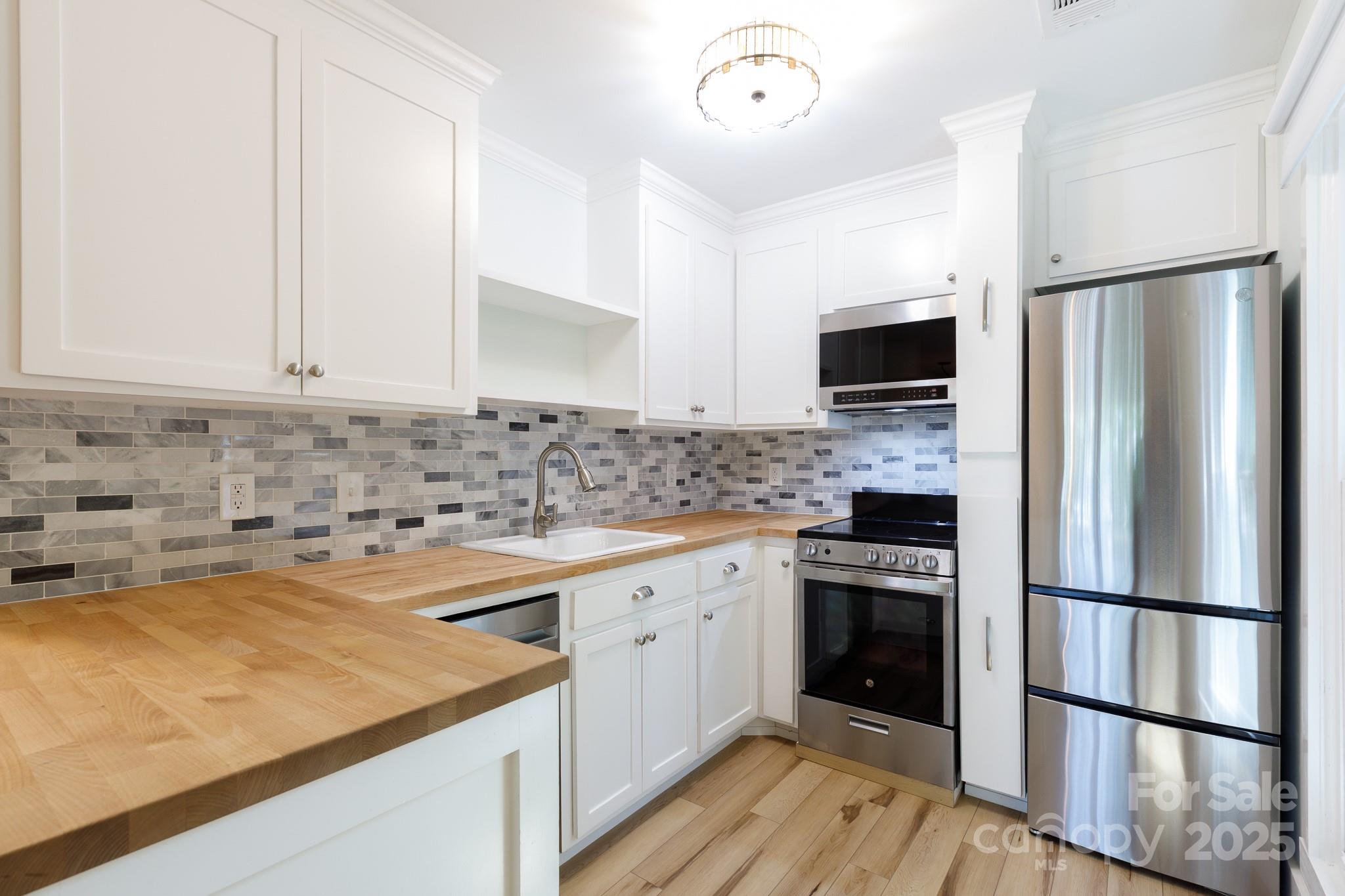 Tega Cay - Residential