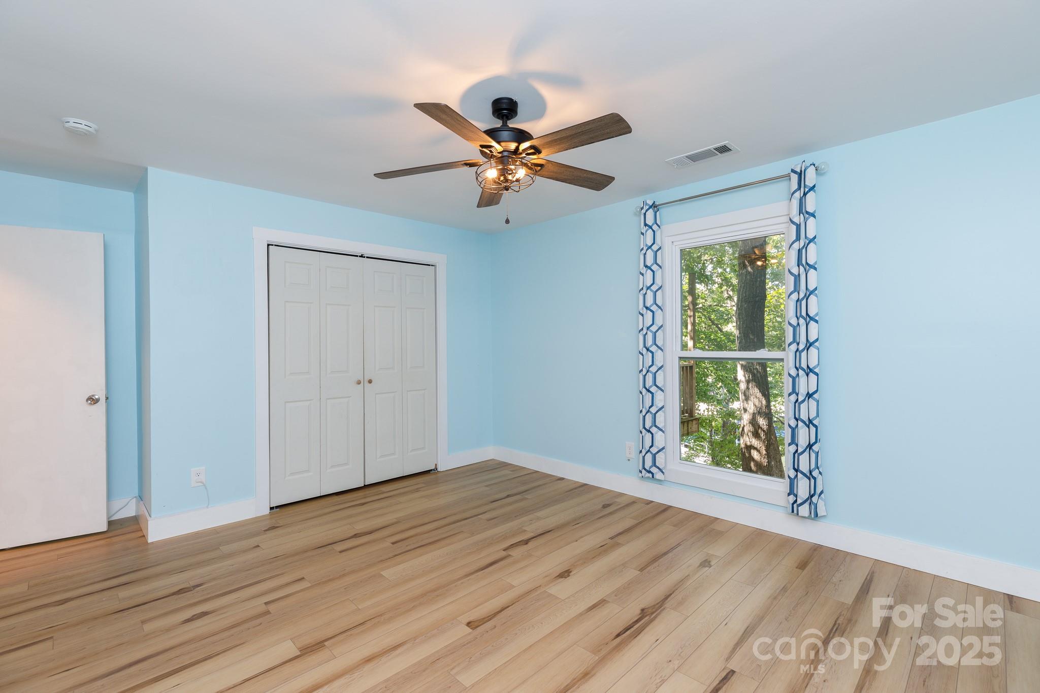 Tega Cay - Residential