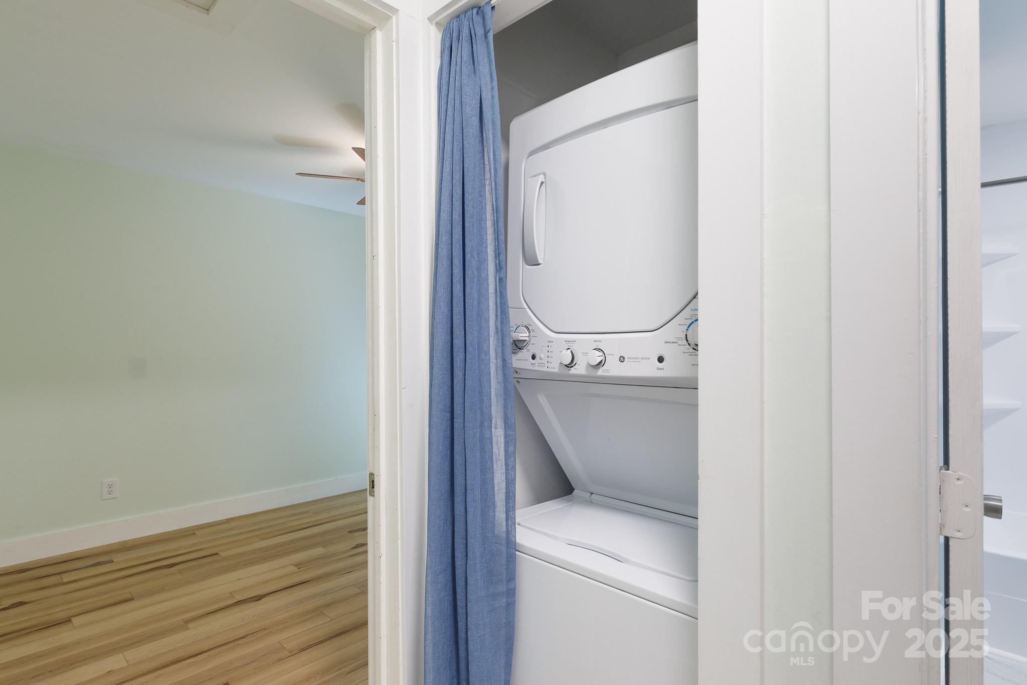 Tega Cay - Residential