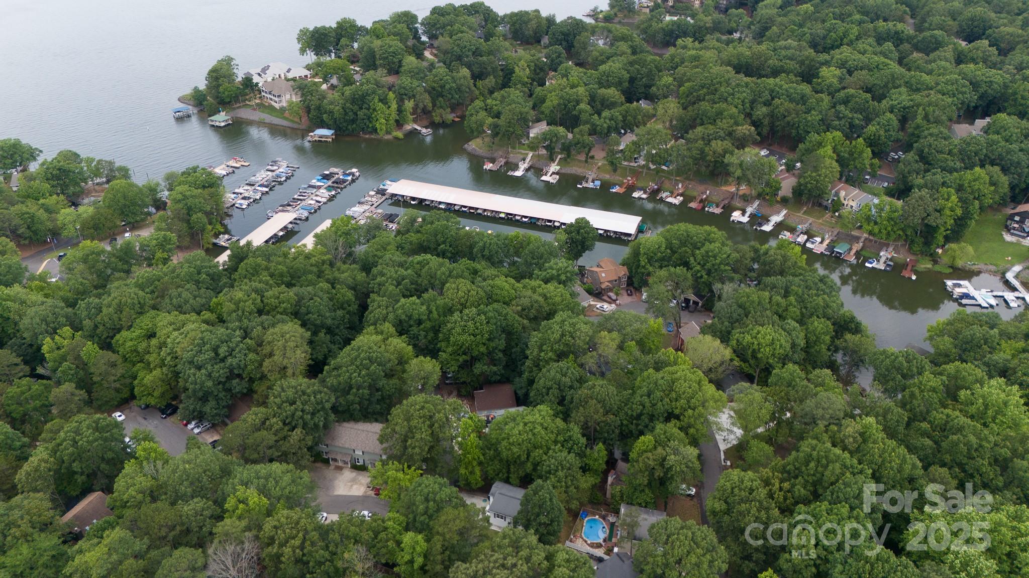 Tega Cay - Residential