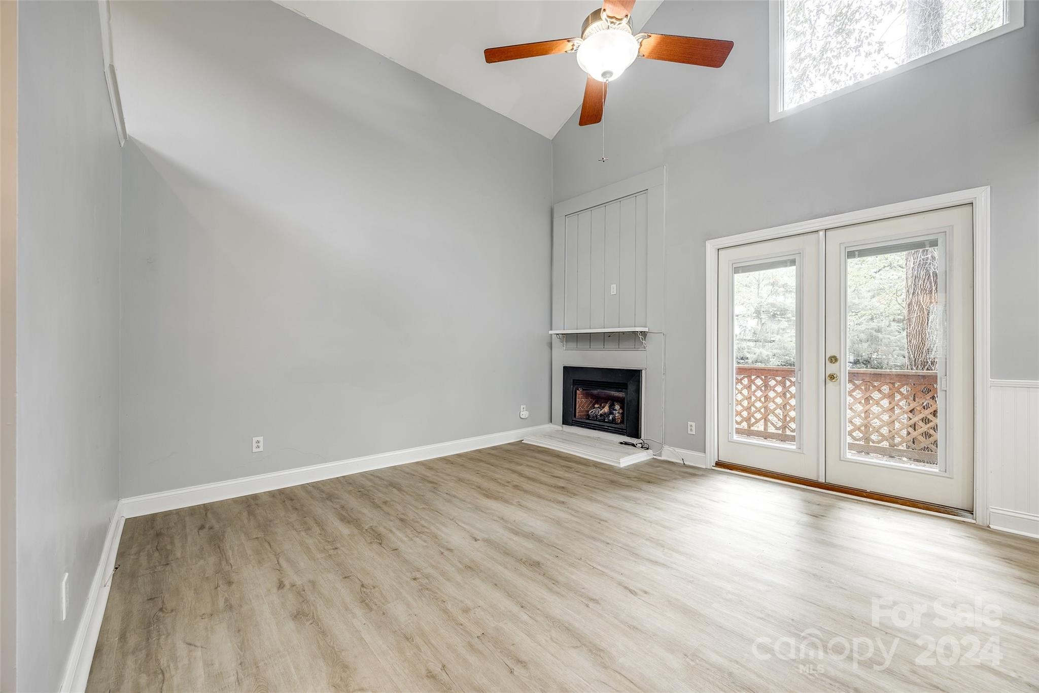 Tega Cay - Residential