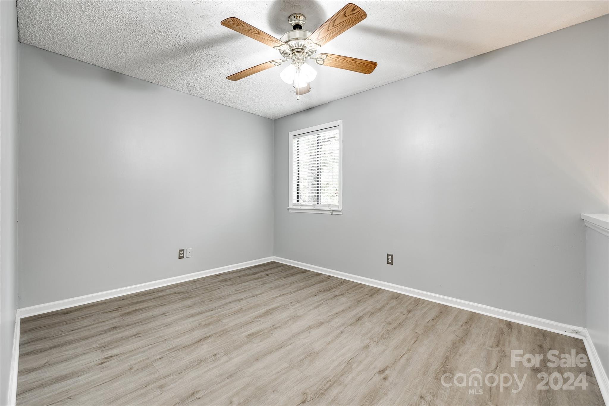 Tega Cay - Residential