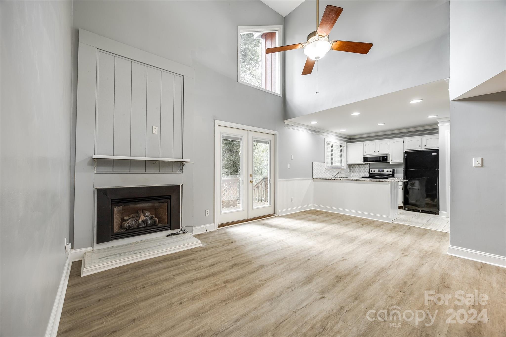 Tega Cay - Residential