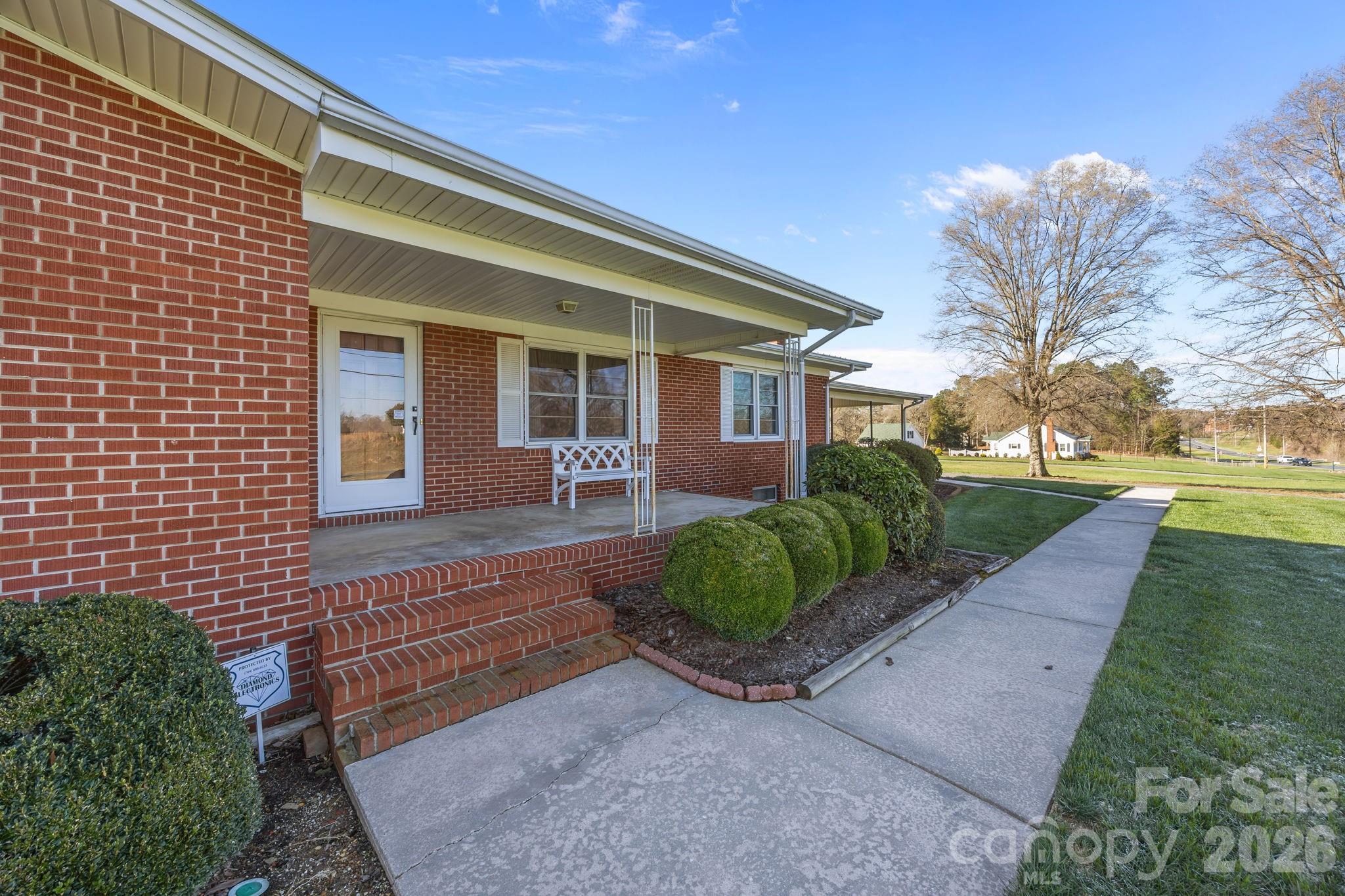 28100 NC HWY 24/27 Highway