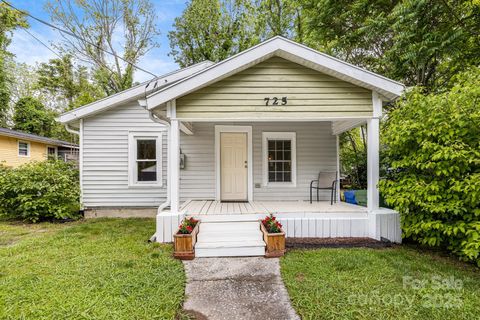 725 1st Avenue W Hendersonville NC 28739