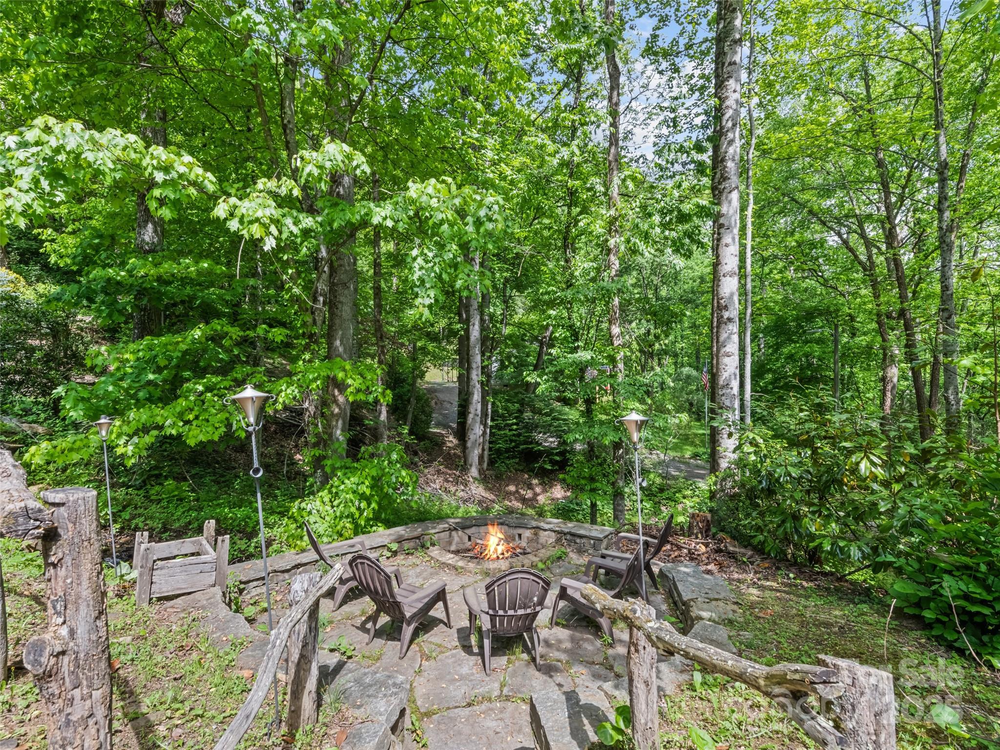218 Red Oak Drive