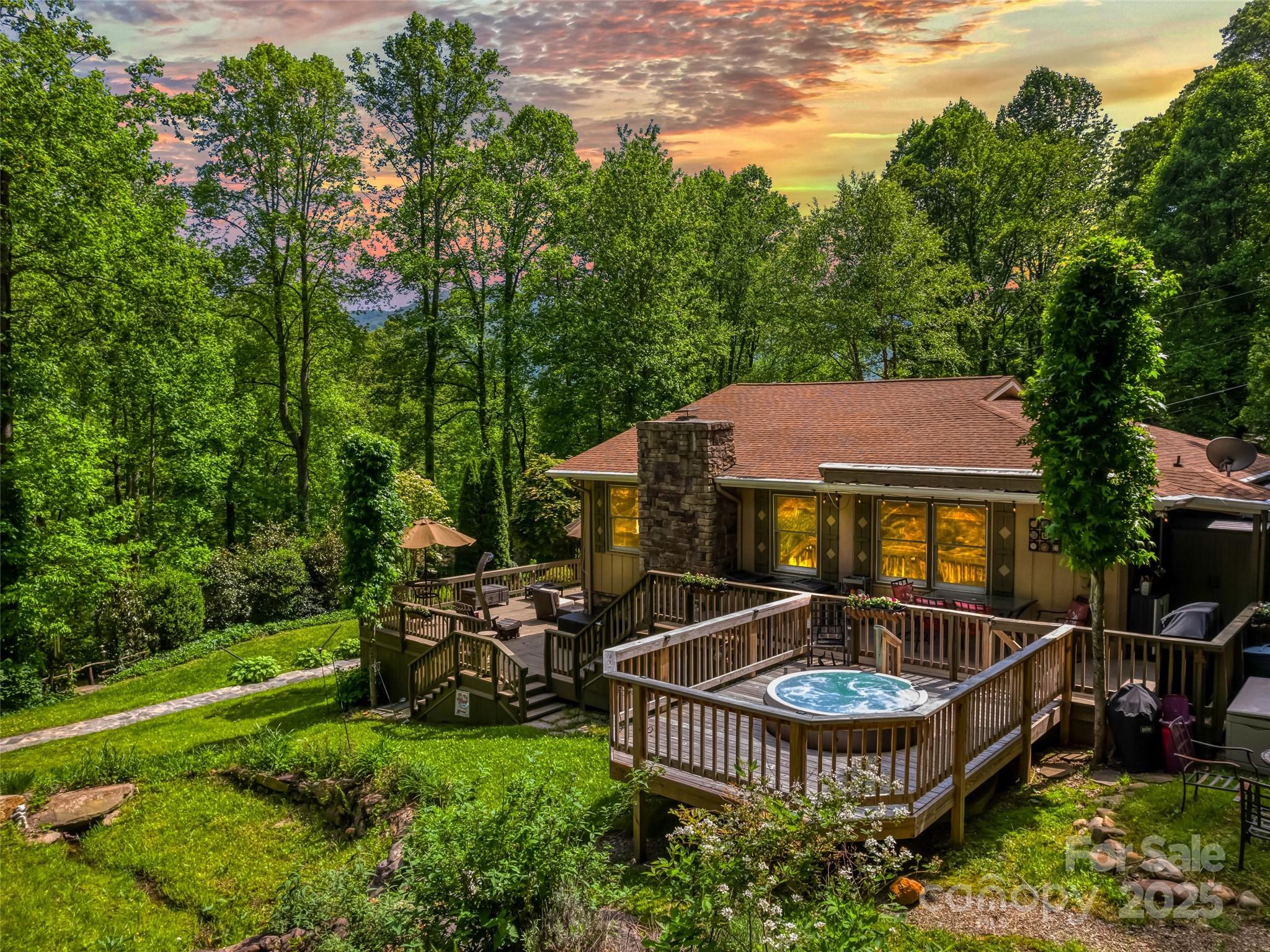 218 Red Oak Drive