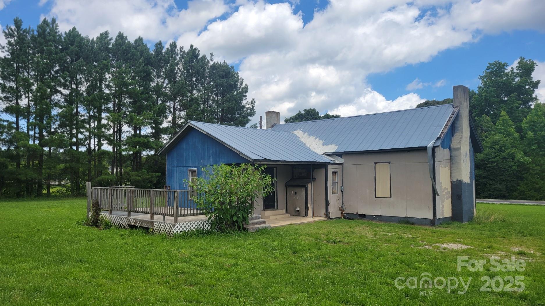 1672 Riverview Road