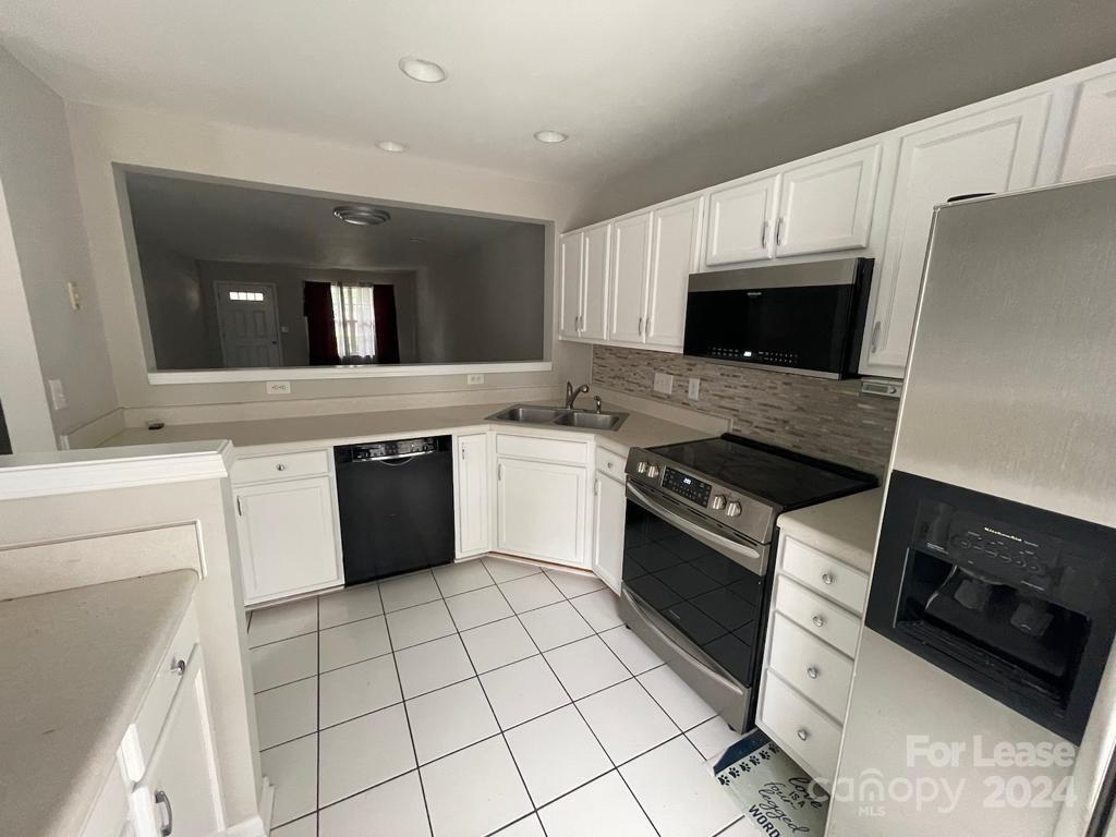 Tyler Woods - Residential Lease