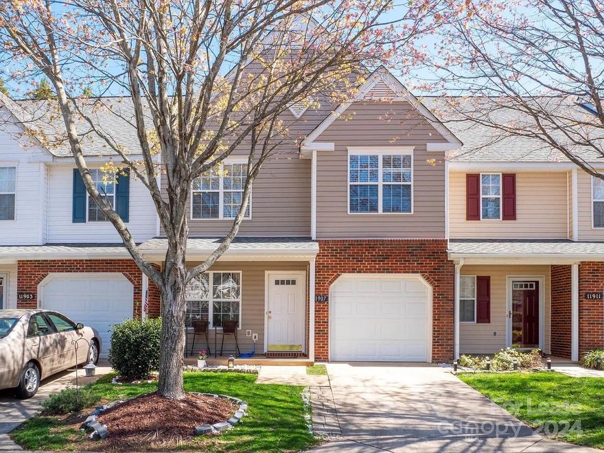 Available - 1-JUN-2024.

Introducing a stunning 3-bedroom, 2.5-bathroom townhome in the highly sought-after Ballantyne area of Charlotte. This prime location offers easy access to excellent schools, parks, entertainment centers, and shopping. The community features a refreshing swimming pool, and this particular unit boasts a coveted pool view.
Ballantyne is renowned for its vibrant amenities, including:
- Ballantyne's Backyard: A park adorned with murals and art-lined trails, hosting live music.
- The Amp Ballantyne: An outdoor venue providing lawn space and tiered seating for live performances by national musicians across various genres.
- Diverse culinary scene
- Shopping enthusiasts will appreciate the blend of big-name and boutique stores in Ballantyne's shopping centers.
Don't miss this opportunity to experience the best of Ballantyne living in this desirable townhome.
