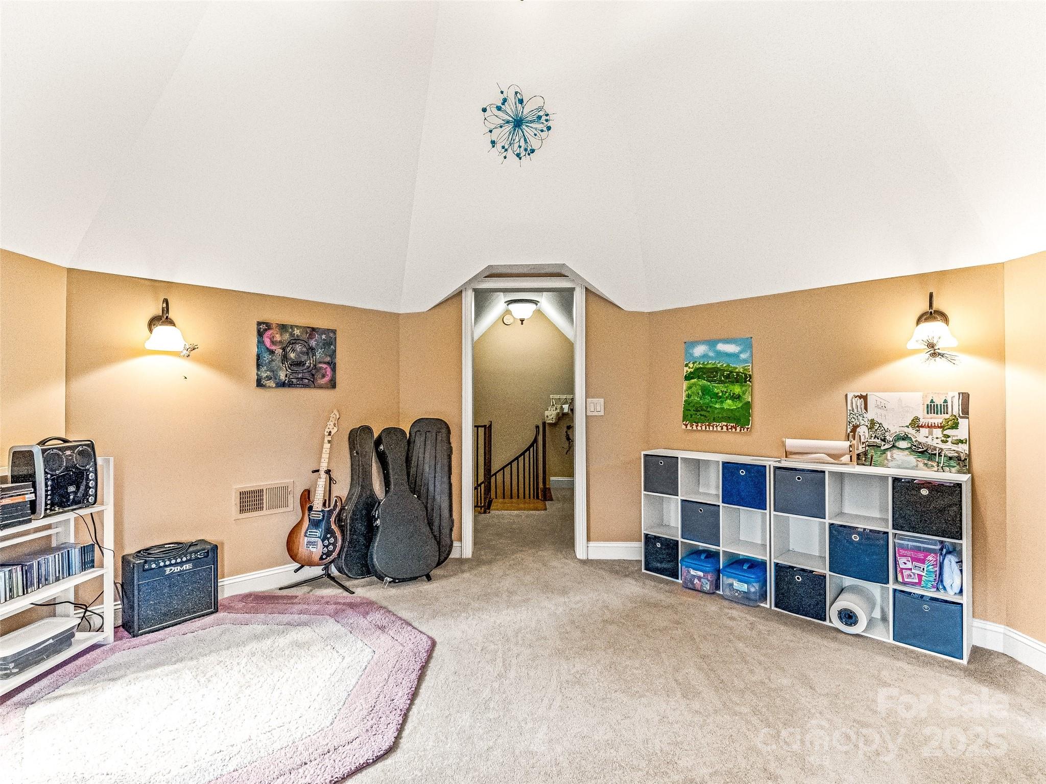 FIE TOP WOODLANDS - Residential